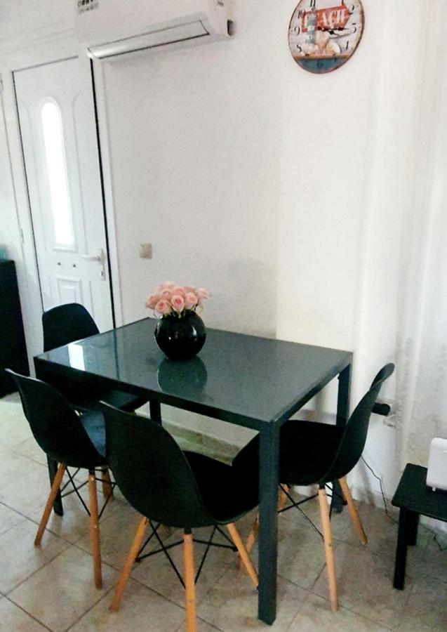 Cosy Apartment Peraía Esterno foto